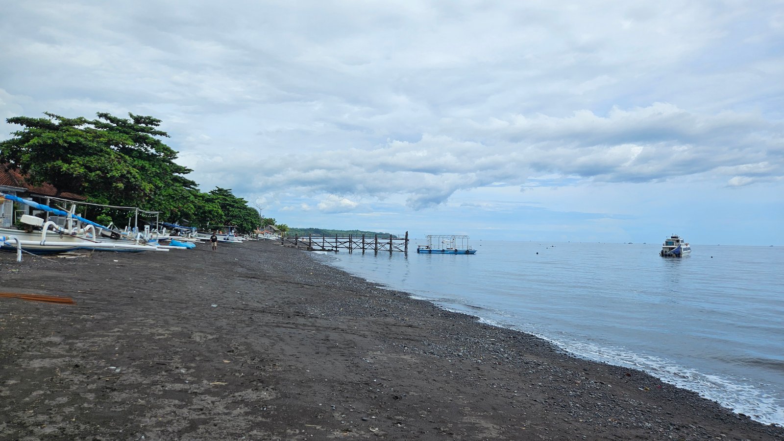 Amed Harbour in East Bali with current fast boat information
